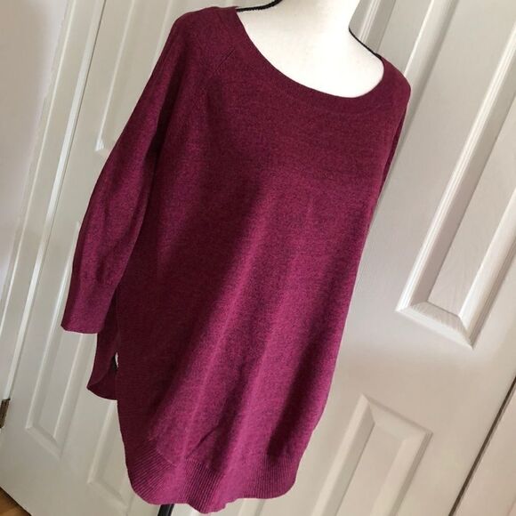 Express 3/4 Sleeve Burgundy Sweater - Picture 3 of 16